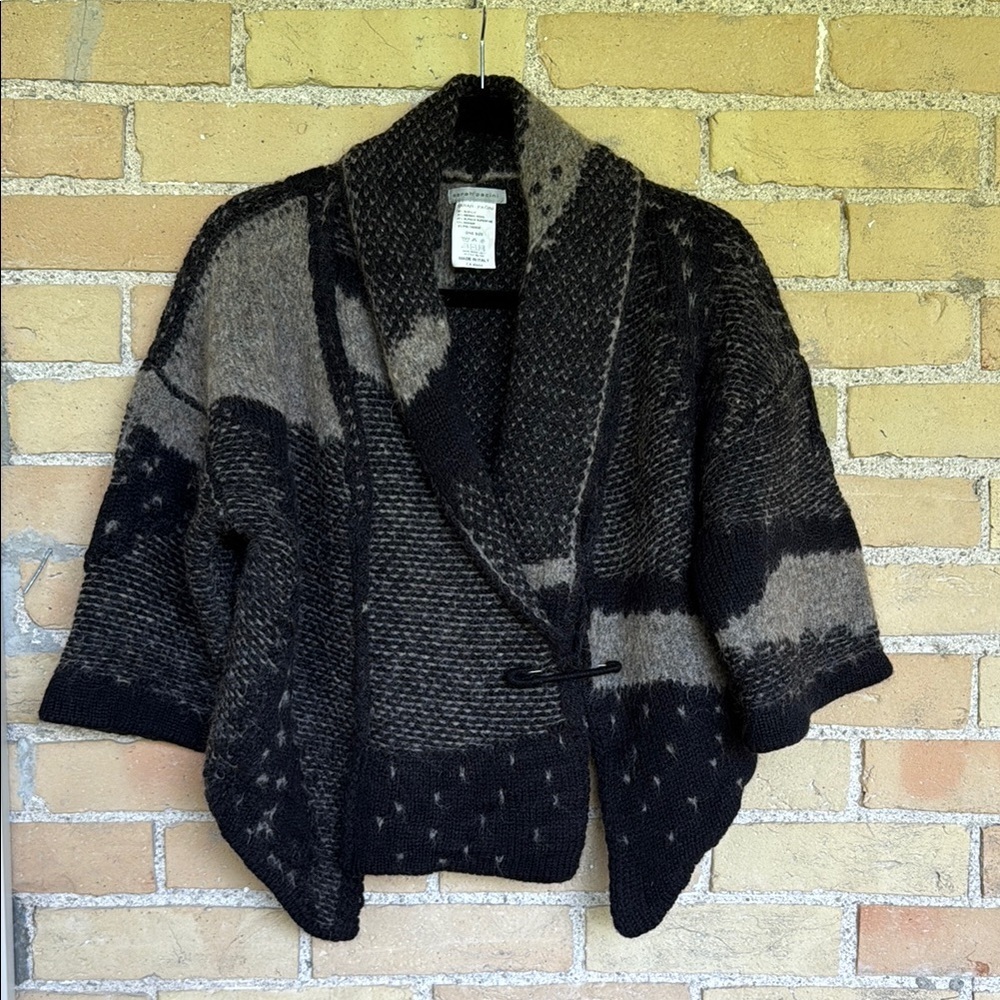 Sarah Pacini Black and Beige Wool Sweater